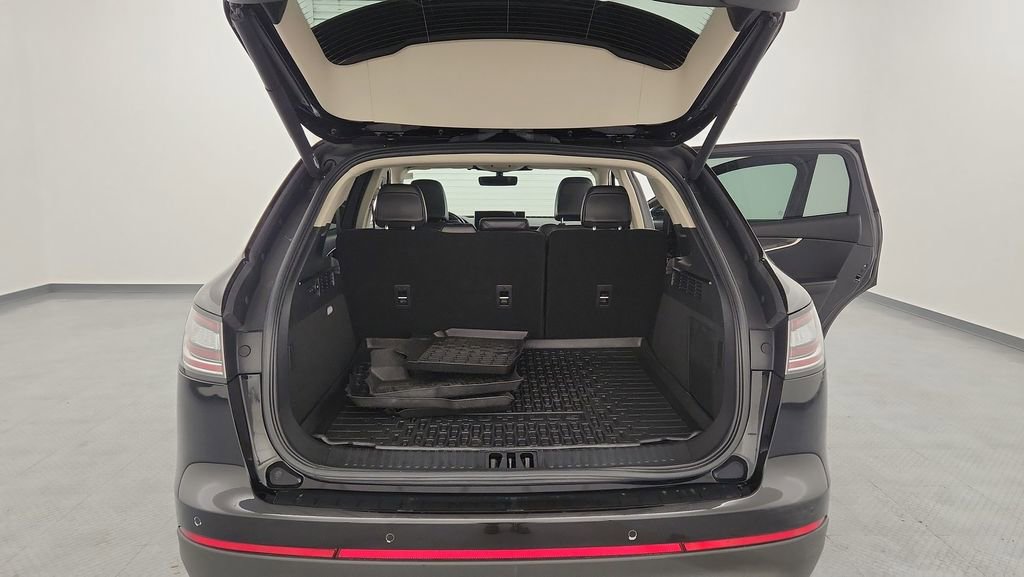 Used 2022 Lincoln Nautilus Reserve w/ Equipment Group 201A image 31