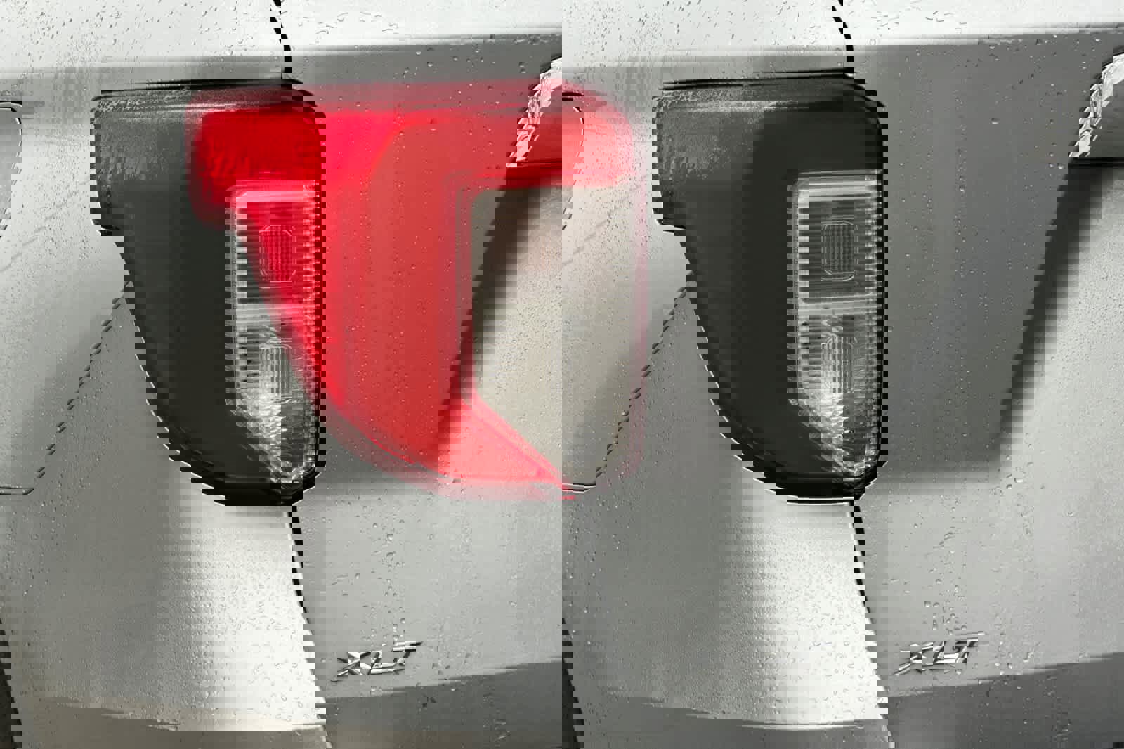 Certified 2021 Ford Explorer XLT w/ Class III Trailer Tow Package image 28