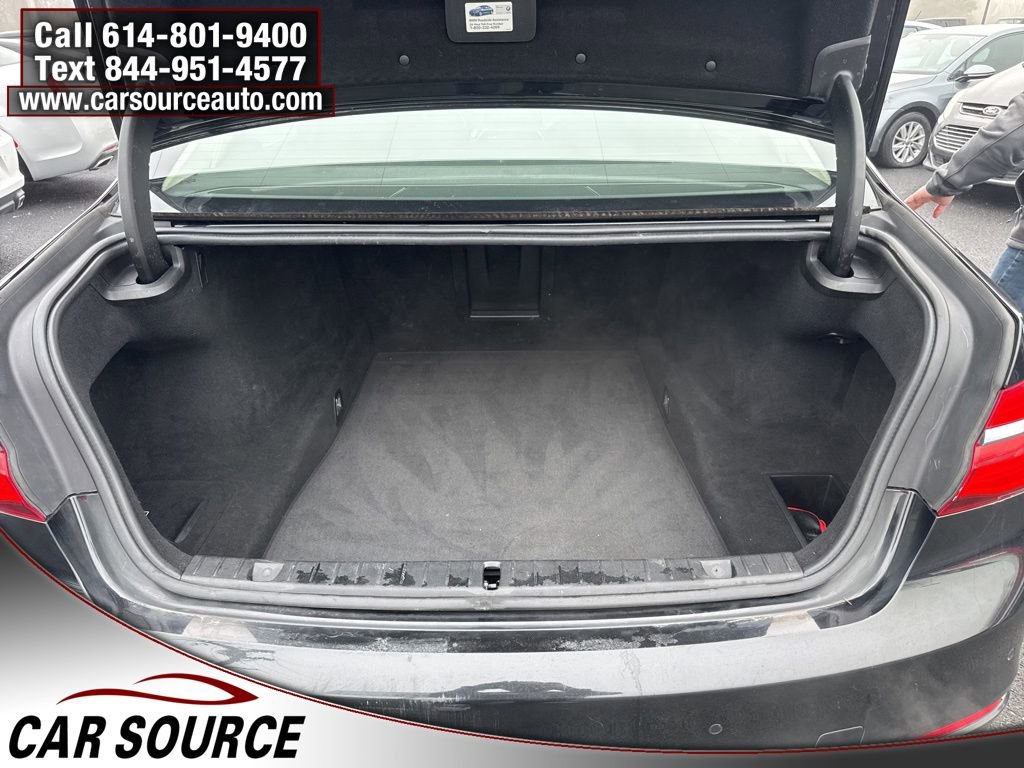 Used 2018 BMW 750i xDrive image 41