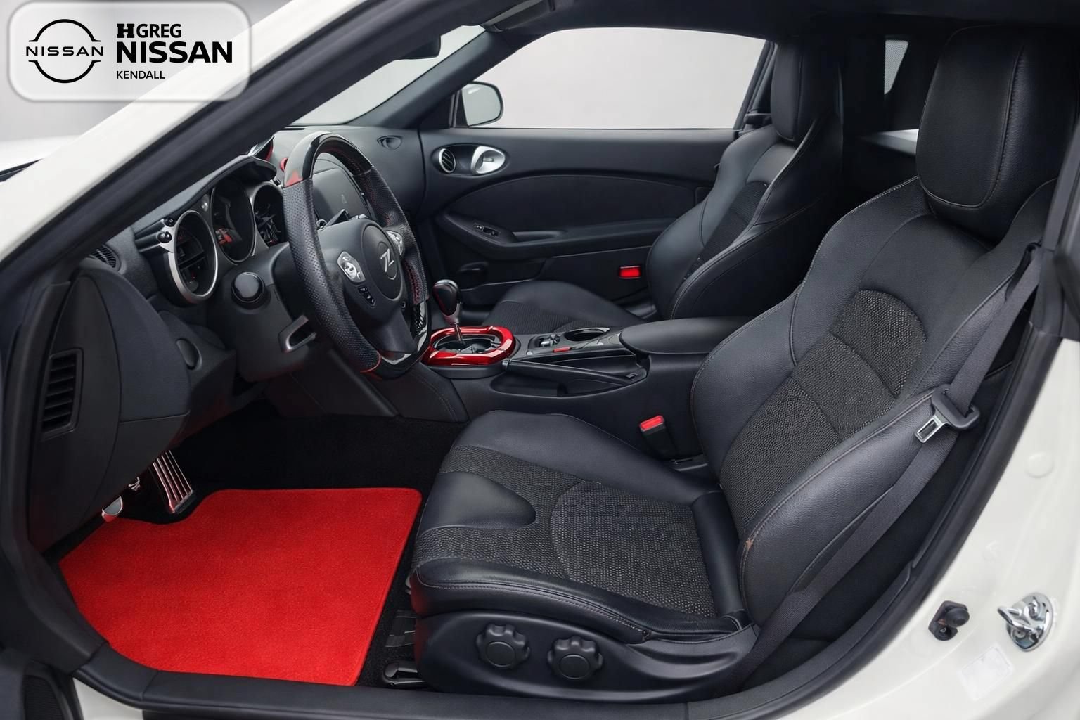 Used 2016 Nissan 370Z Touring RWD image 7