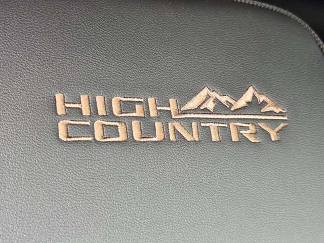 Certified 2026 Chevrolet Silverado 1500 High Country w/ Midnight Edition AWD/4WD image 18