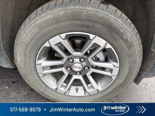 Used 2025 GMC Terrain Elevation AWD/4WD image 3