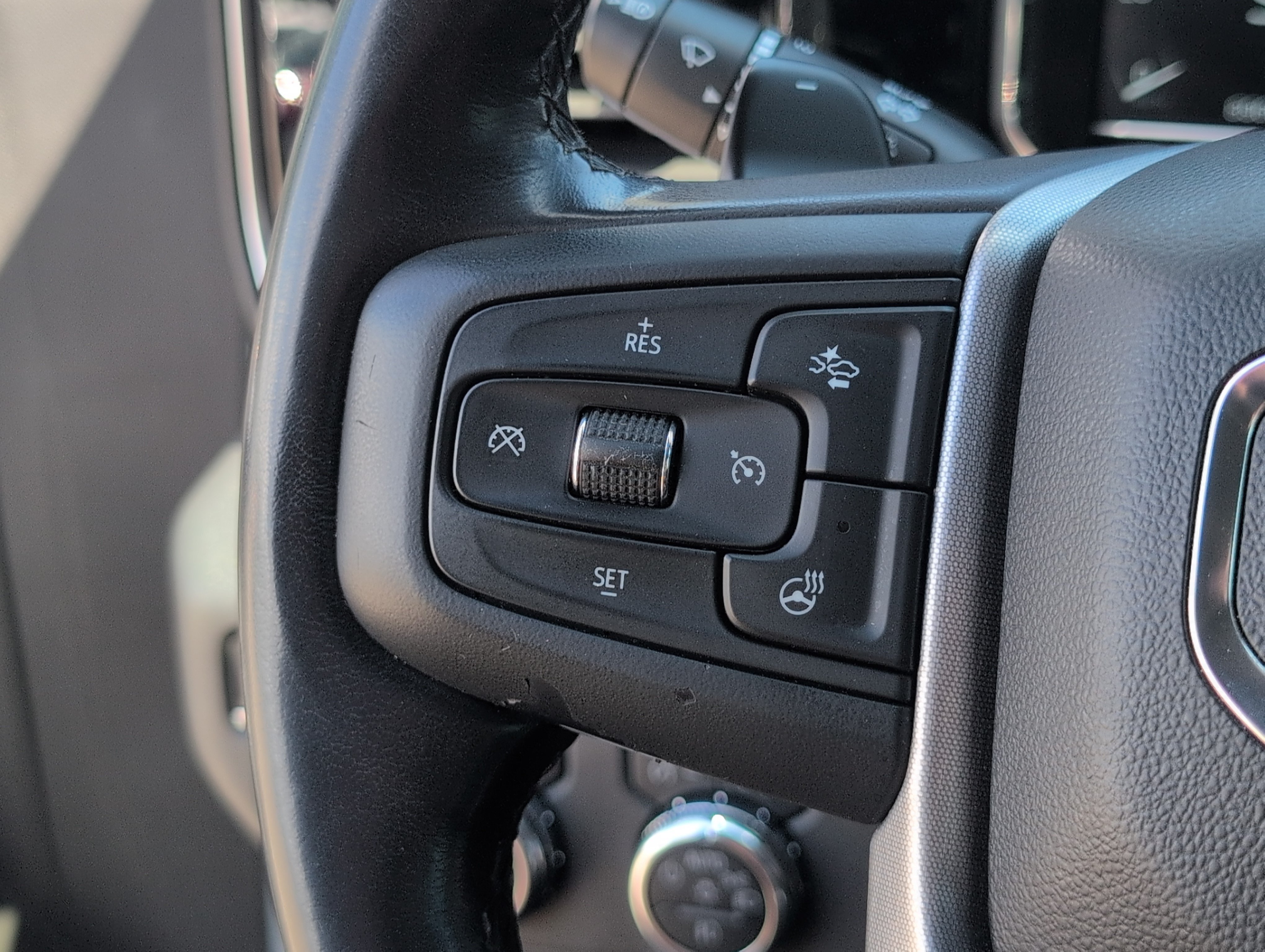 Used 2022 GMC Sierra 1500 SLT AWD/4WD image 27