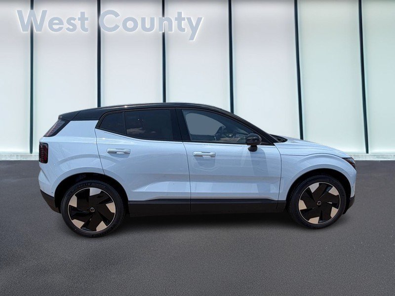 New 2026 Volvo EX30 Ultra w/ Protection Package AWD/4WD image 2