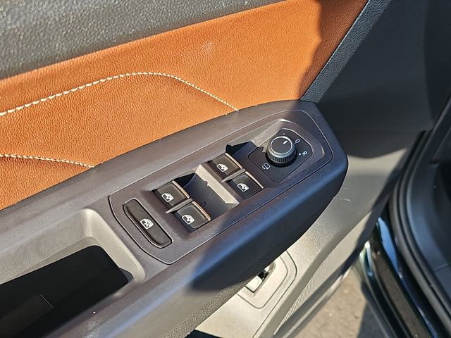 Used 2021 Volkswagen Atlas SEL Premium image 25