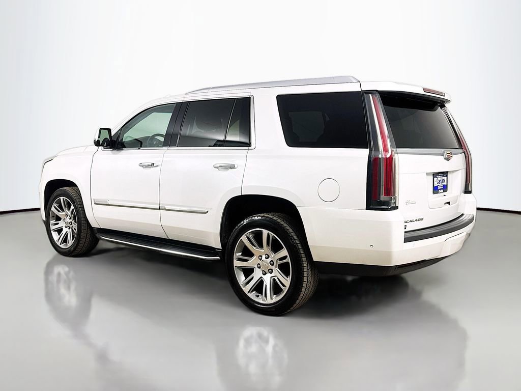 Used 2017 Cadillac Escalade Luxury AWD/4WD image 5