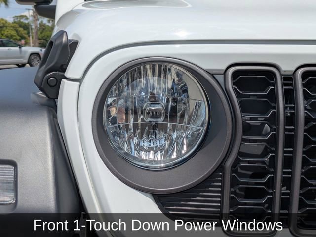 Used 2024 Jeep Wrangler Unlimited Sport AWD/4WD image 12