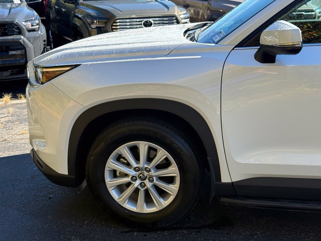 Certified 2026 Toyota Grand Highlander AWD image 2