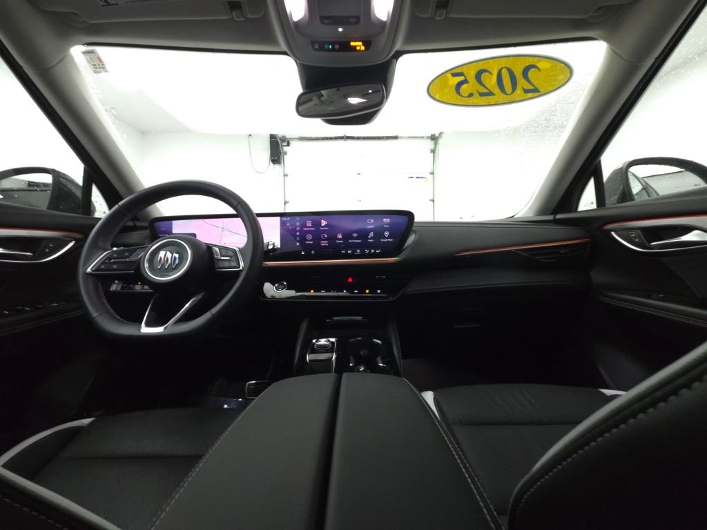 Used 2025 Buick Envision Sport Touring video 2