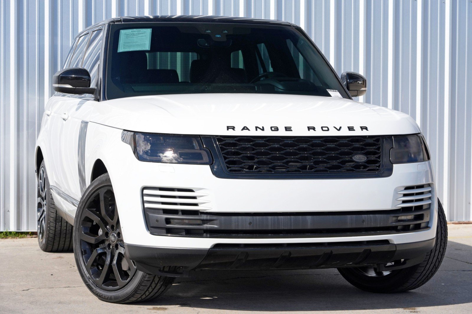 Used 2020 Land Rover Range Rover HSE AWD/4WD image 2
