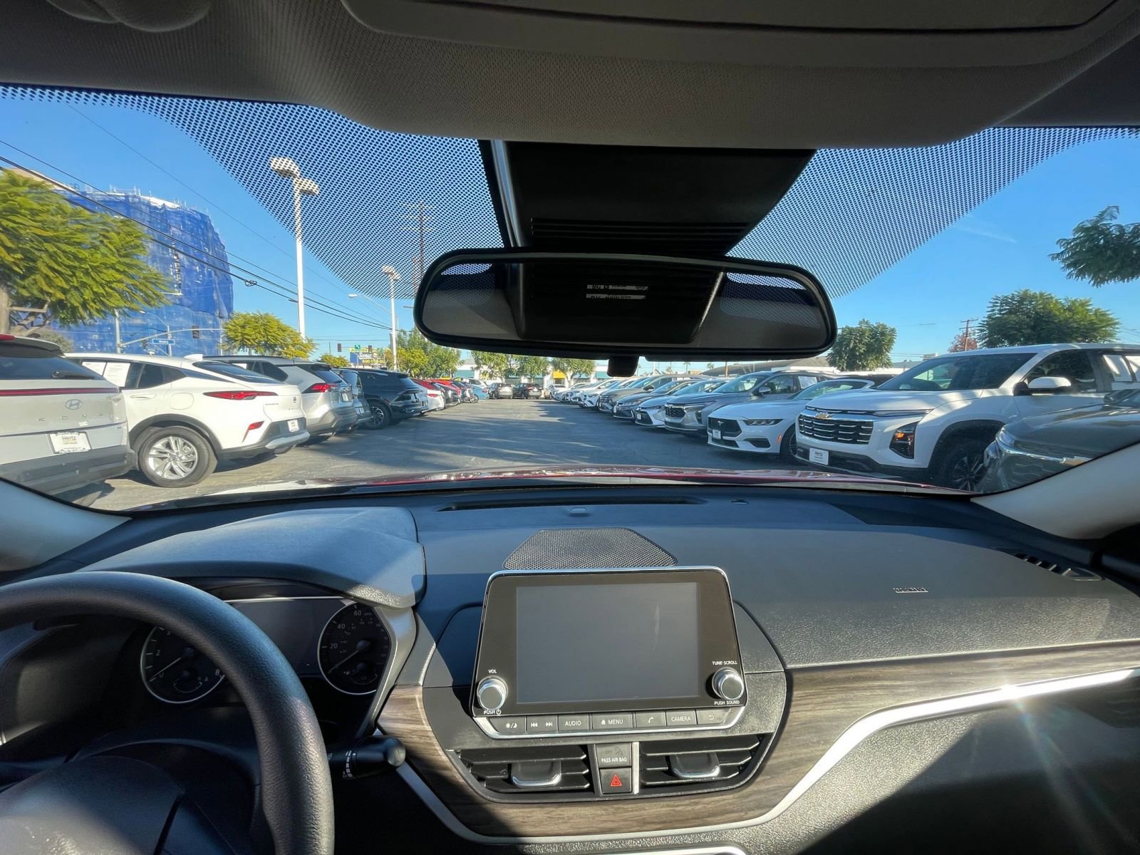 Used 2025 Nissan Altima 2.5 SV image 33