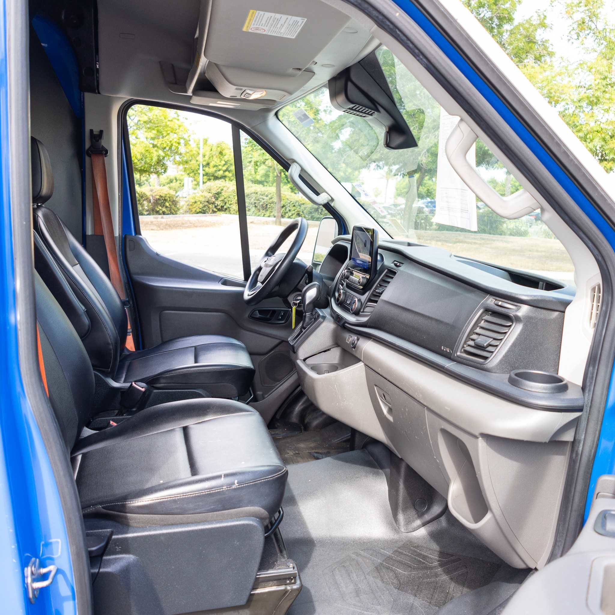 Used 2020 Ford Transit 250 Medium Roof image 18