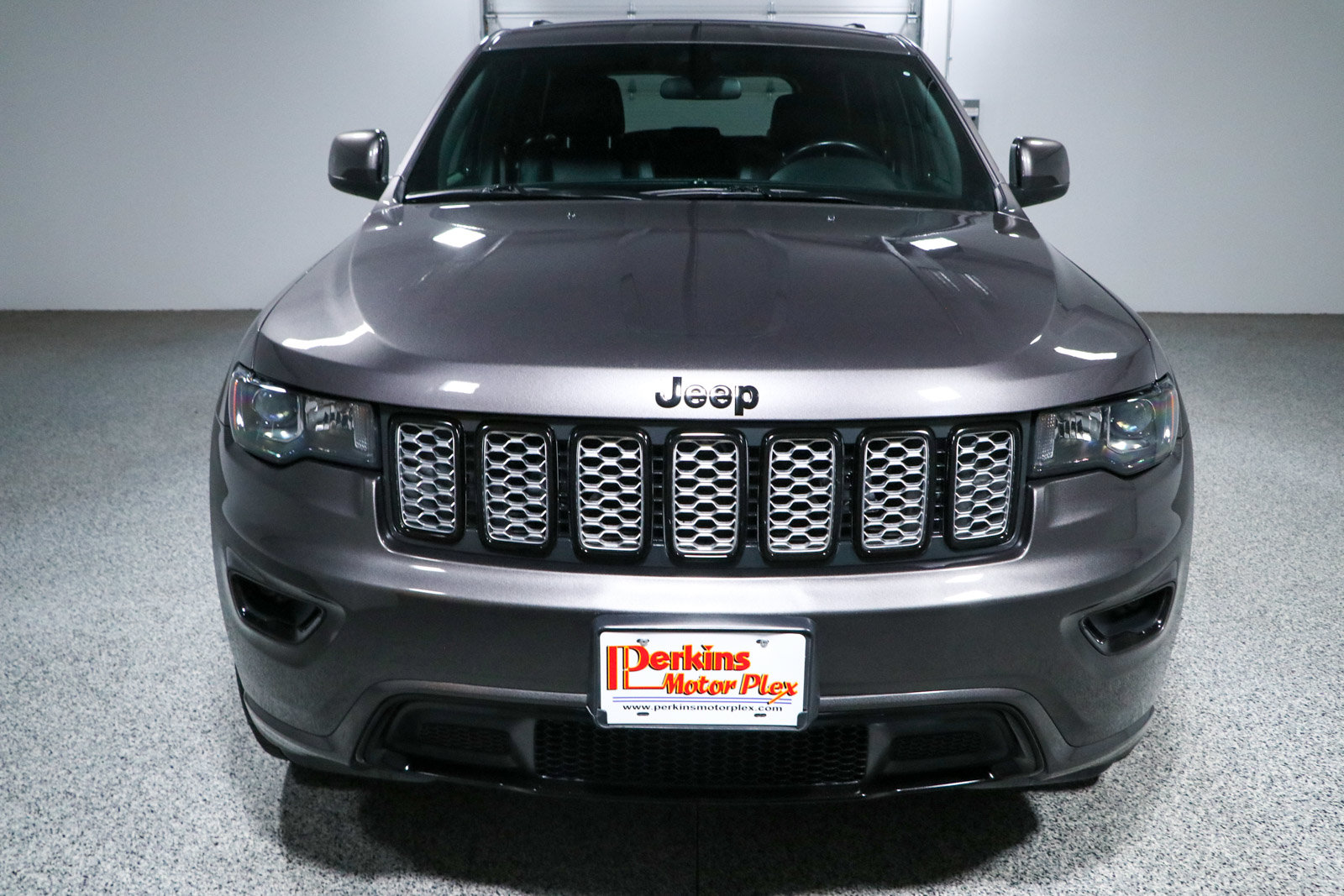 Used 2021 Jeep Grand Cherokee Laredo X RWD image 4