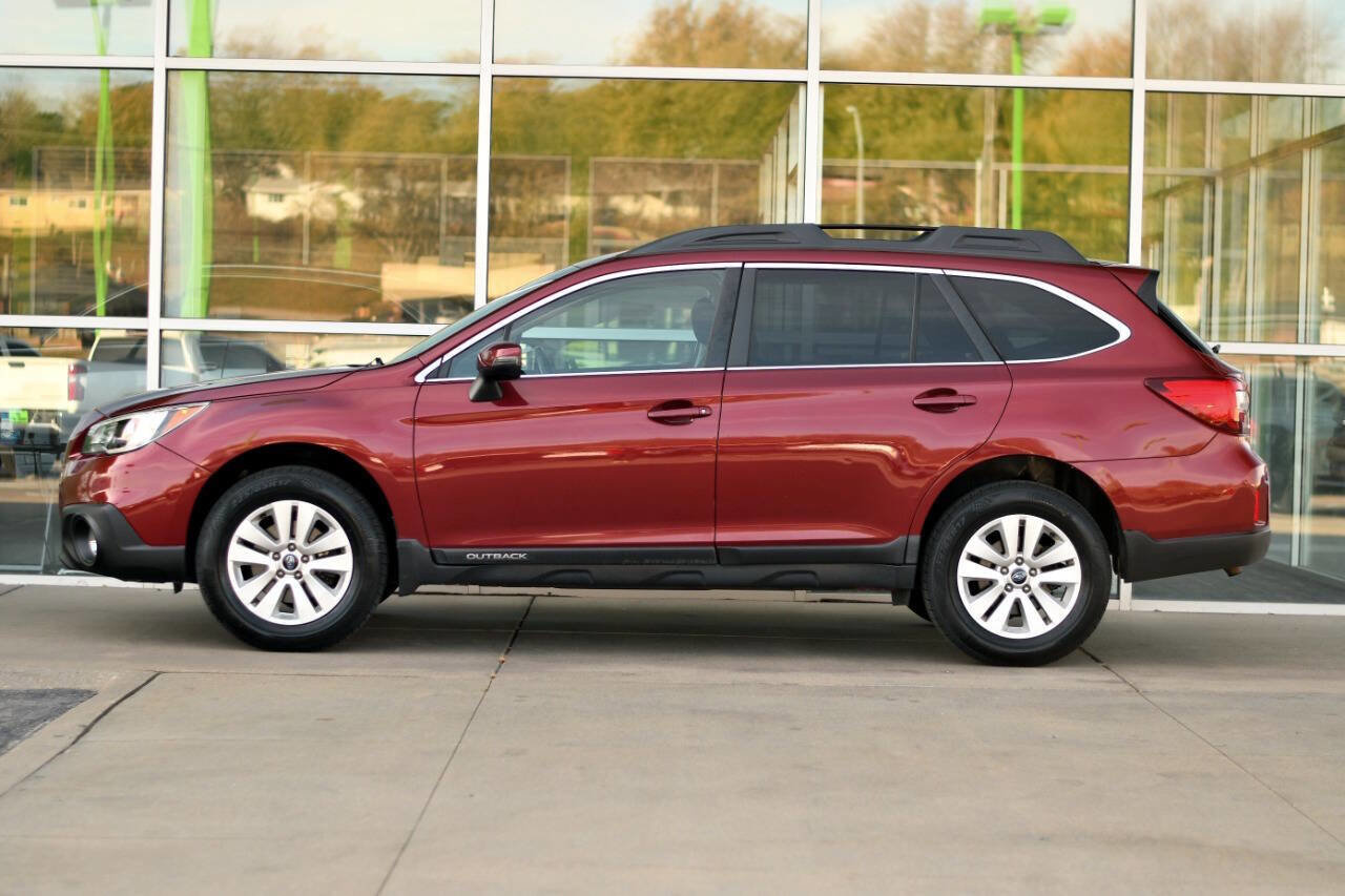 Used 2017 Subaru Outback 2.5i Premium image 4