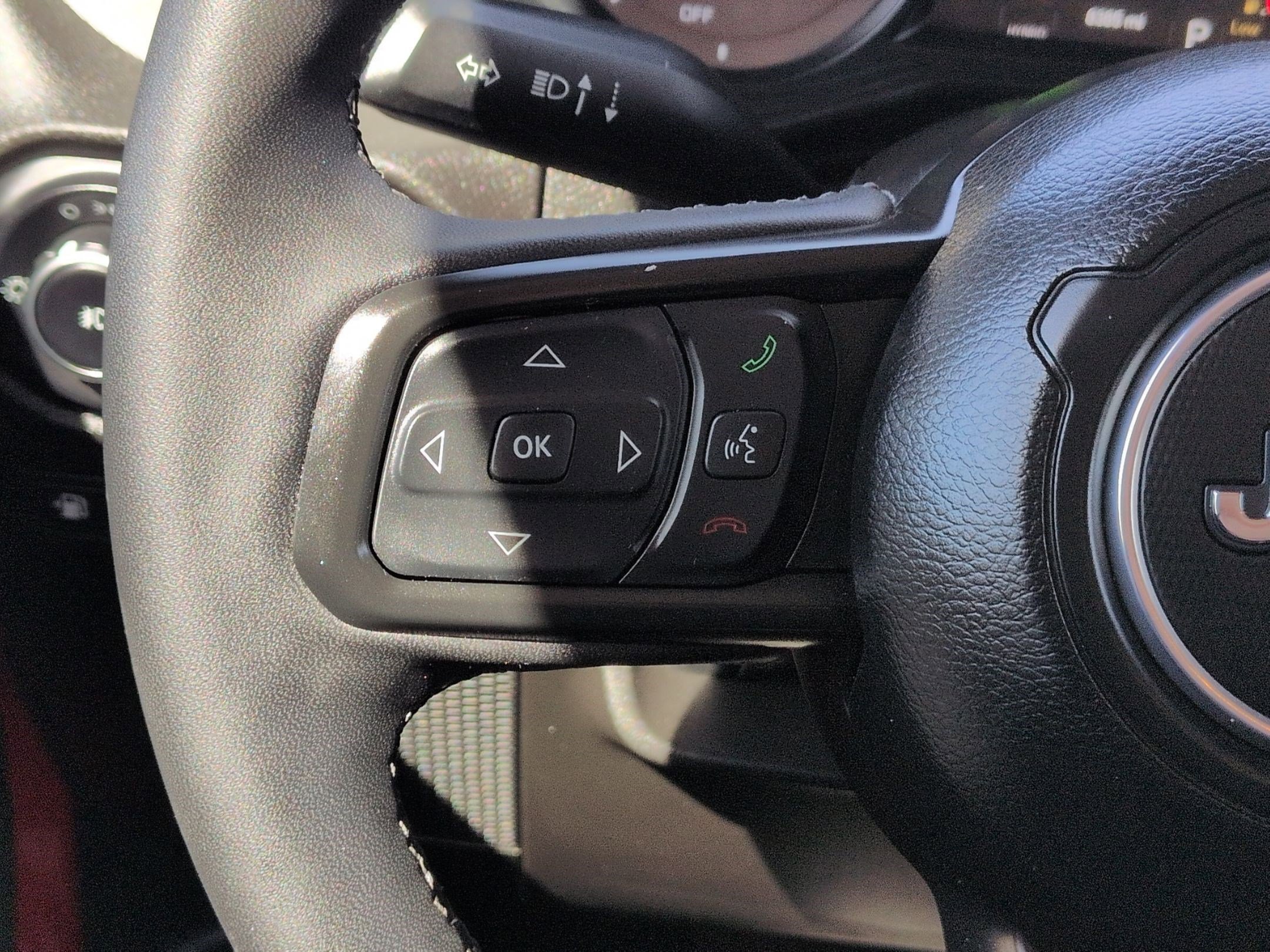 Used 2025 Jeep Wrangler Willys image 19