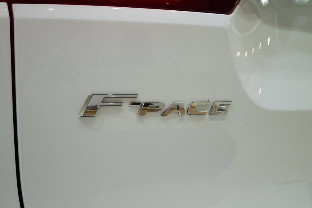 Used 2023 Jaguar F-PACE S image 19