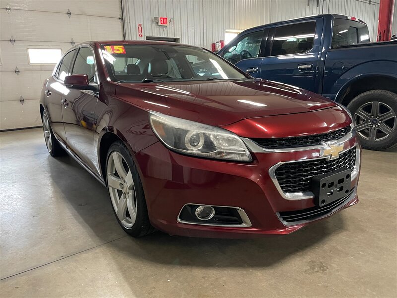 Used 2015 Chevrolet Malibu LTZ FWD image 4