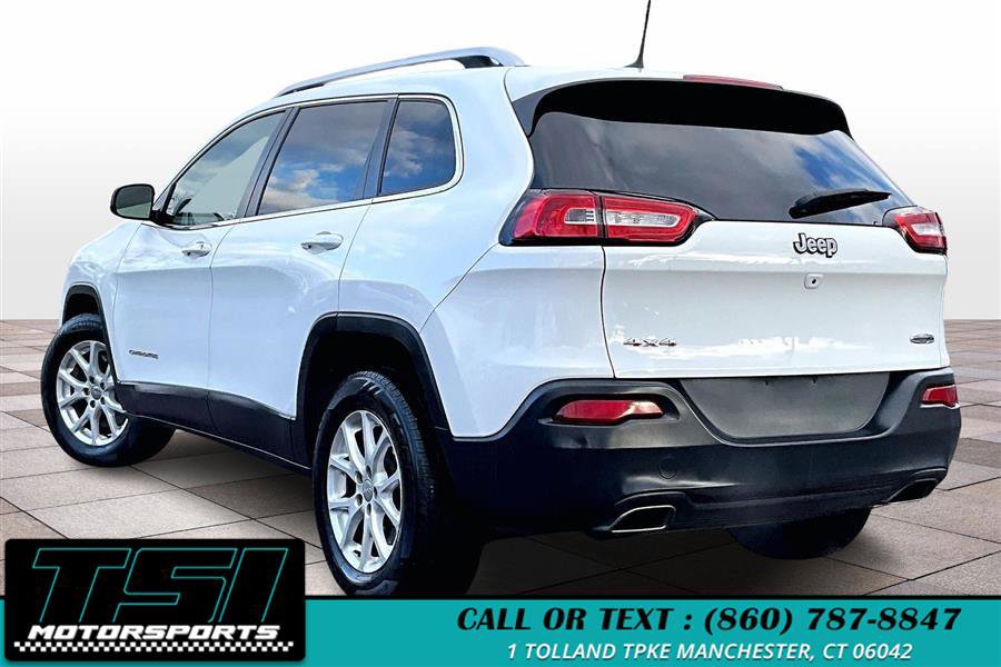 Used 2016 Jeep Cherokee Latitude w/ Cold Weather Group image 13