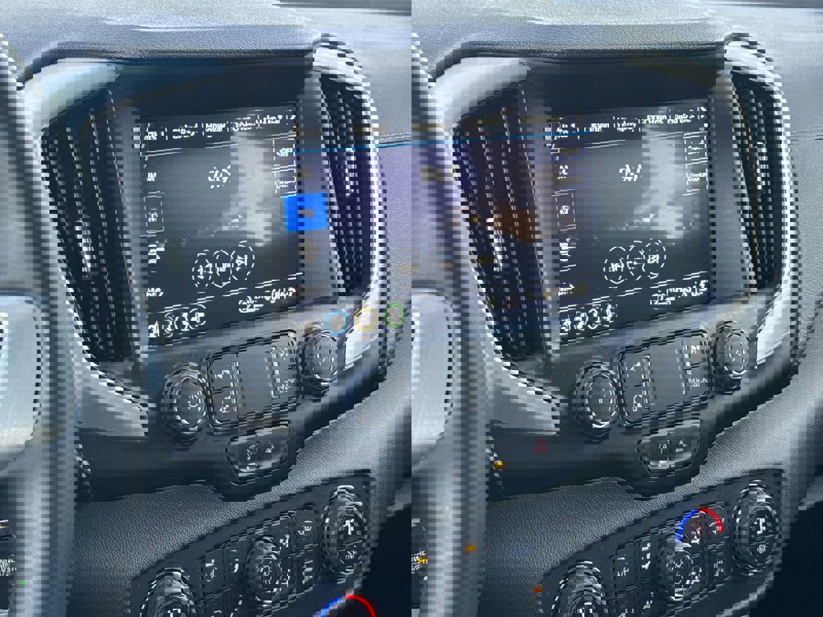 Used 2024 GMC Terrain SLT w/ Tech Package image 23