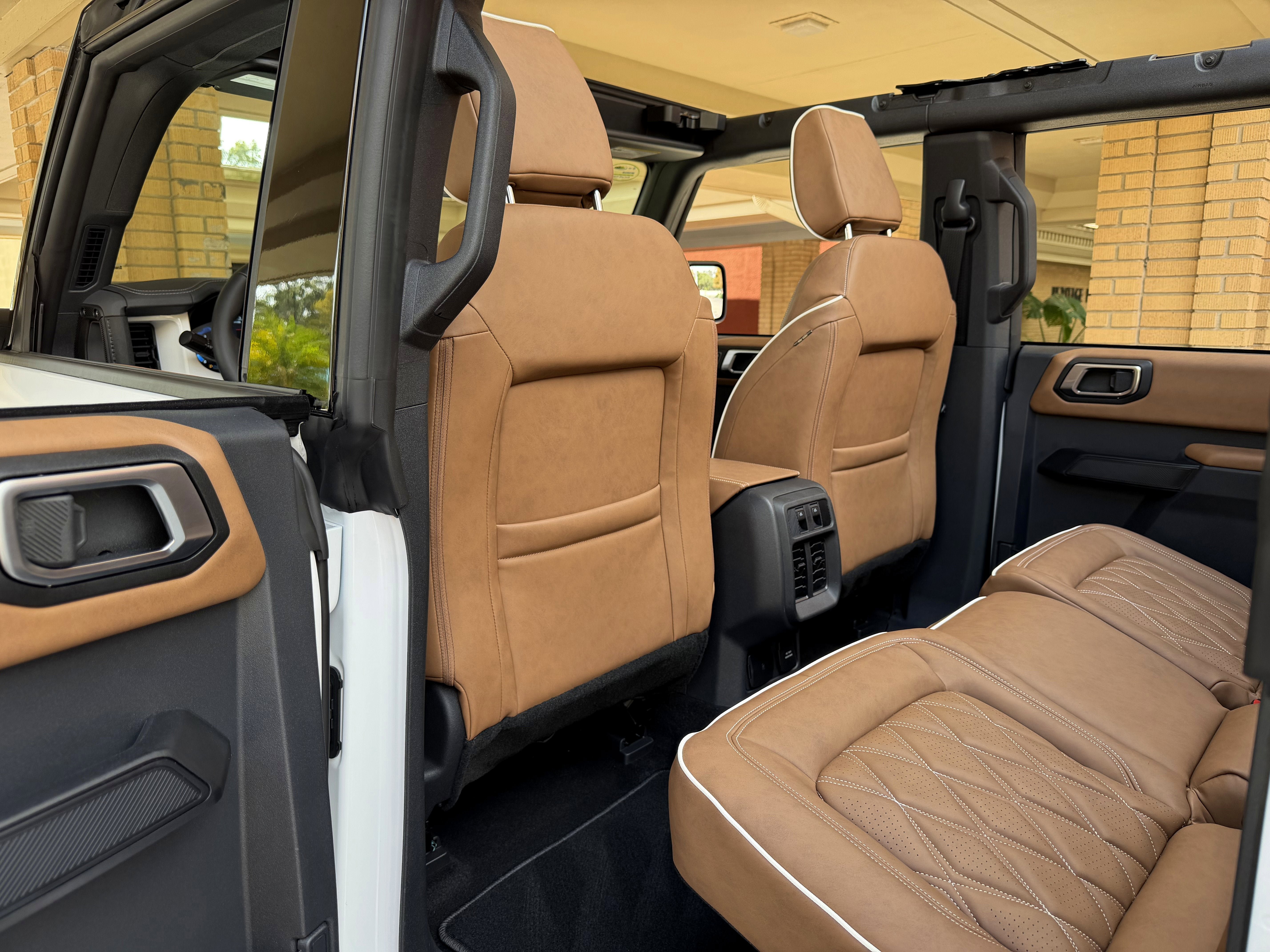 Used 2025 Ford Bronco Outer Banks AWD/4WD image 26