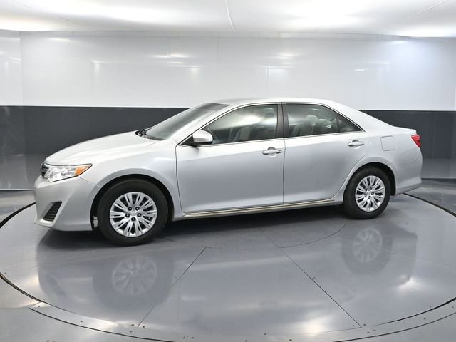Used 2012 Toyota Camry LE FWD image 9