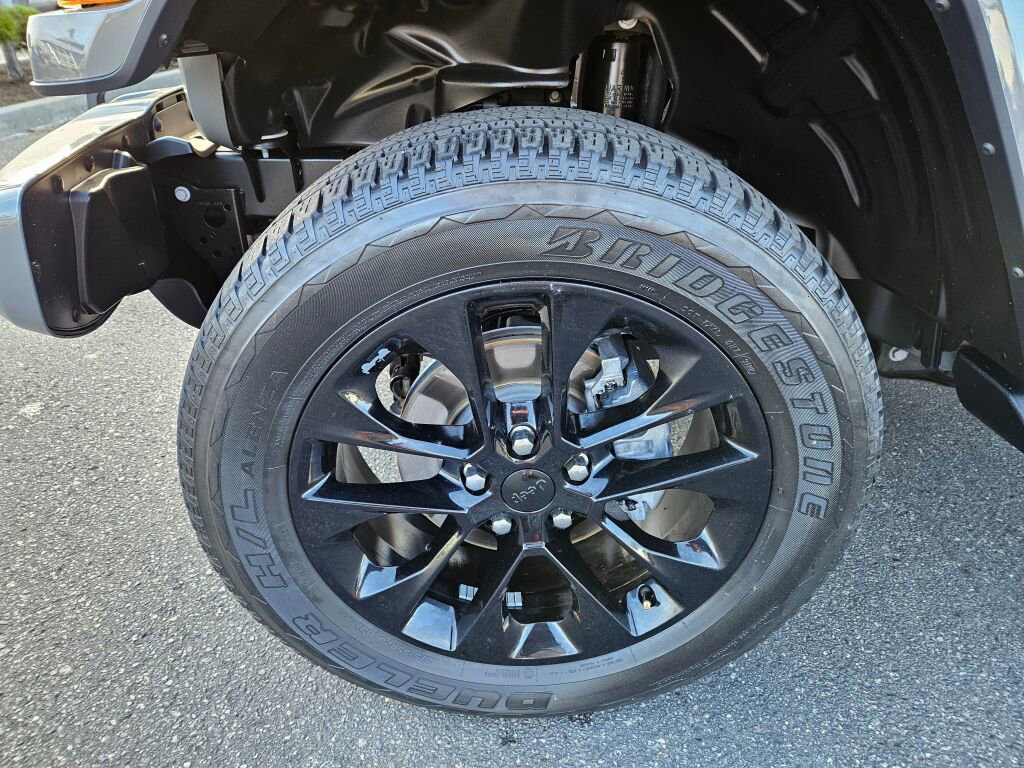 Used 2022 Jeep Wrangler Unlimited Sahara image 14