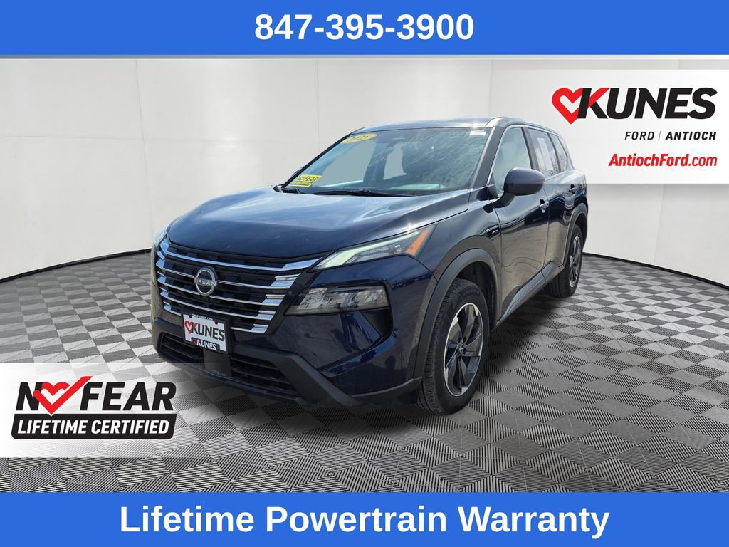 Used 2025 Nissan Rogue SV image 3