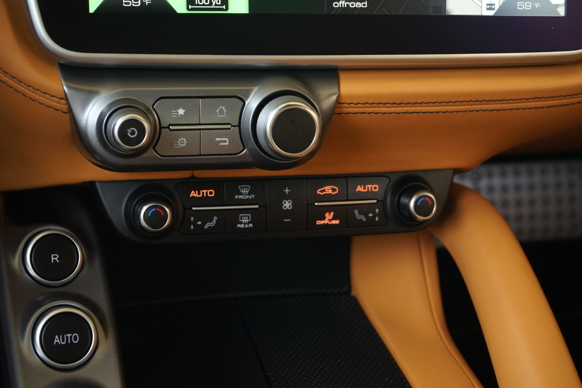 Used 2018 Ferrari GTC4Lusso AWD/4WD image 19
