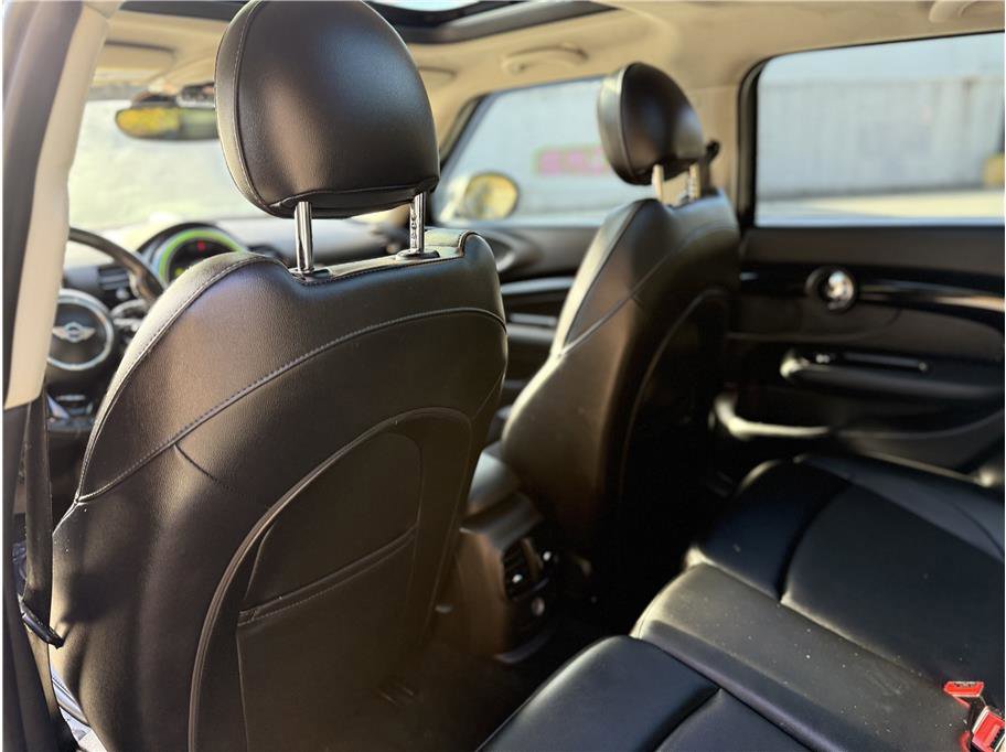 Used 2017 MINI Cooper Clubman S image 19