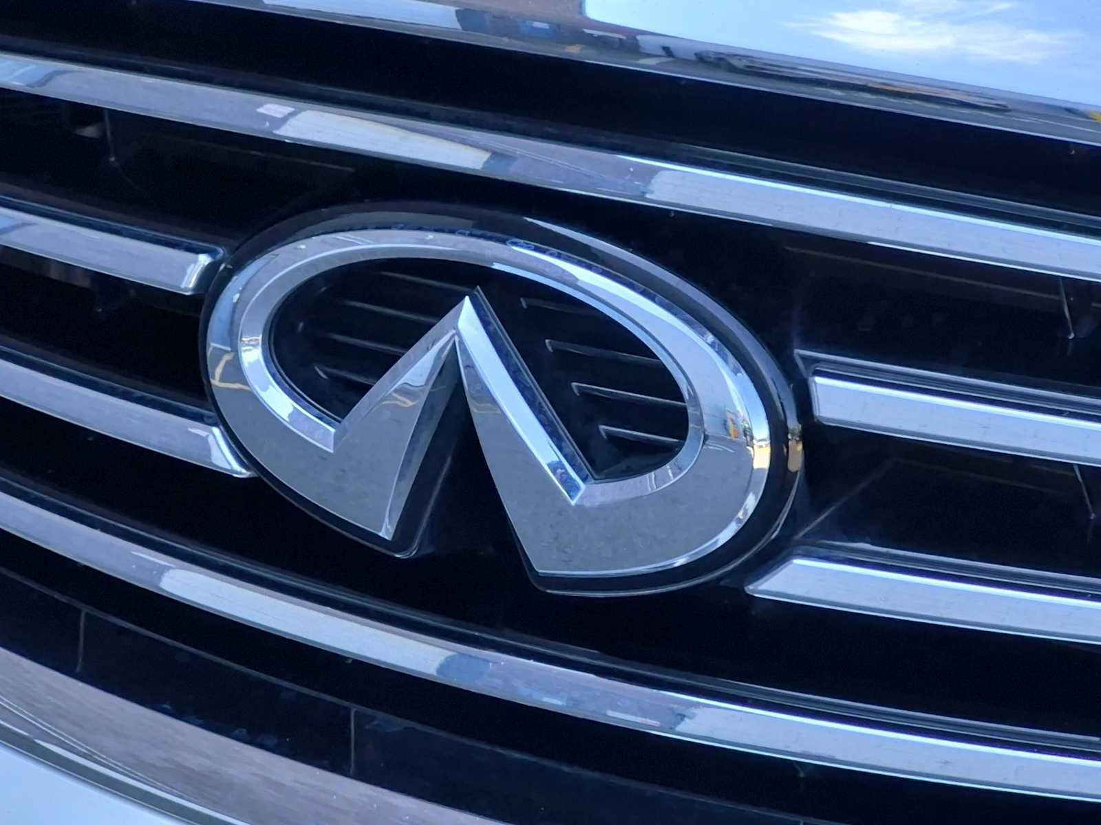 Used 2015 INFINITI QX60 Luxe w/ Cargo Package AWD/4WD image 12
