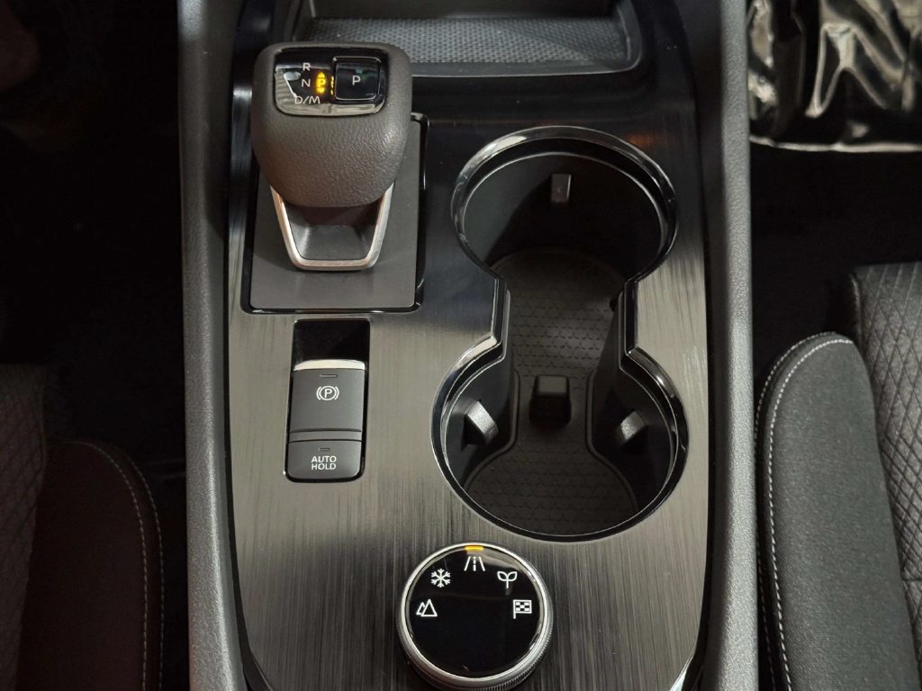 Certified 2026 Nissan Rogue SV AWD/4WD image 17