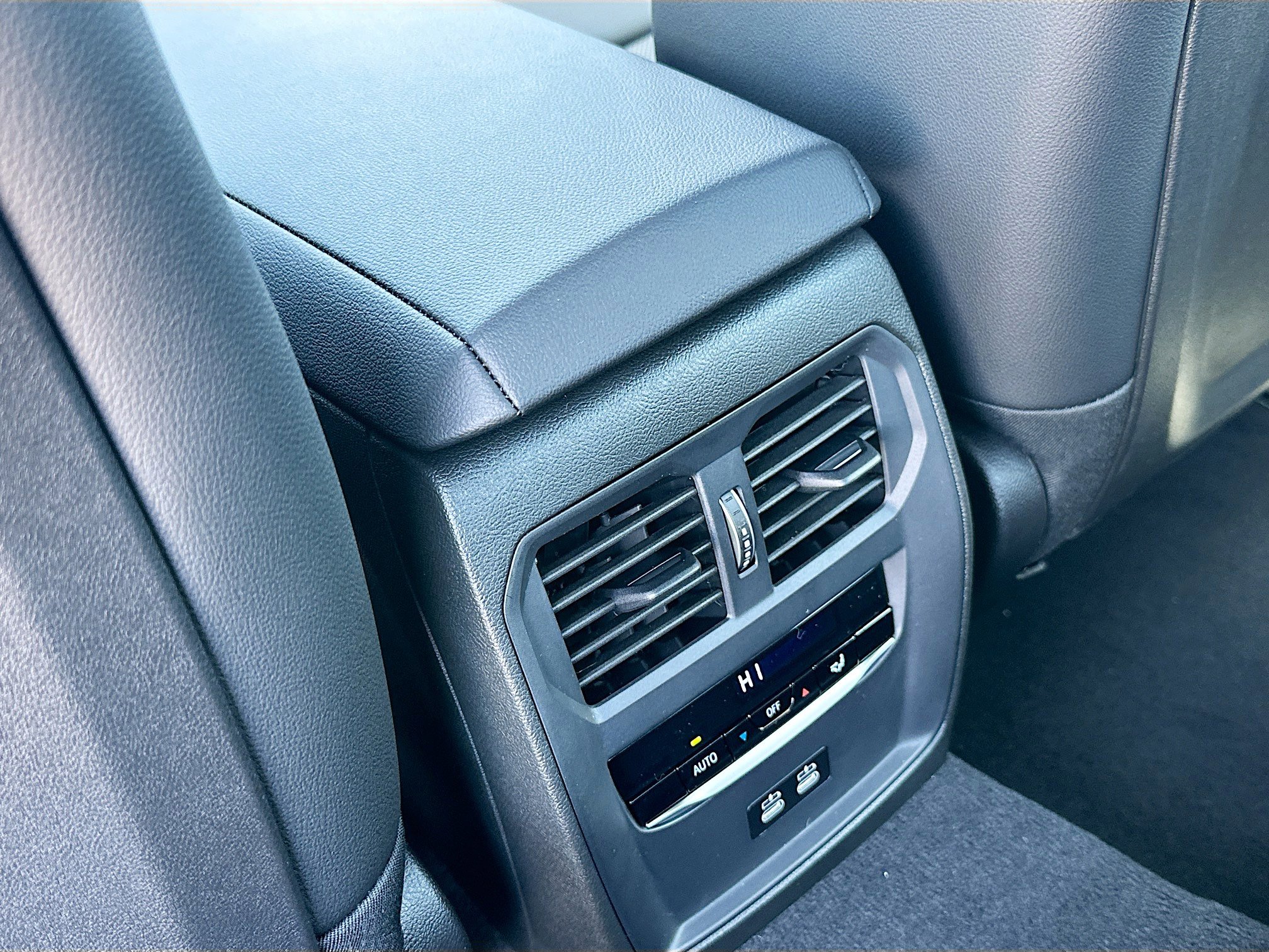 New 2025 BMW 330i 330i w/ Premium Package image 21