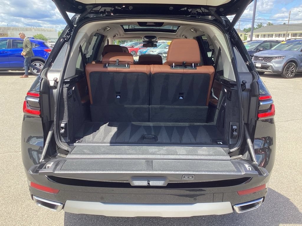Used 2026 BMW X7 xDrive40i AWD/4WD image 11