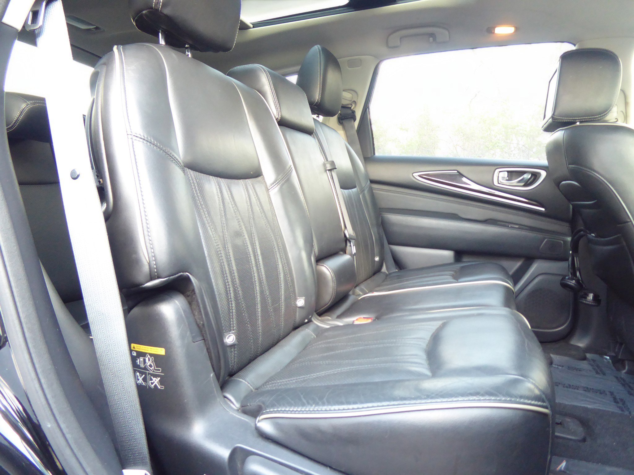 Used 2018 INFINITI QX60 Luxe w/ Premium Plus Package image 15