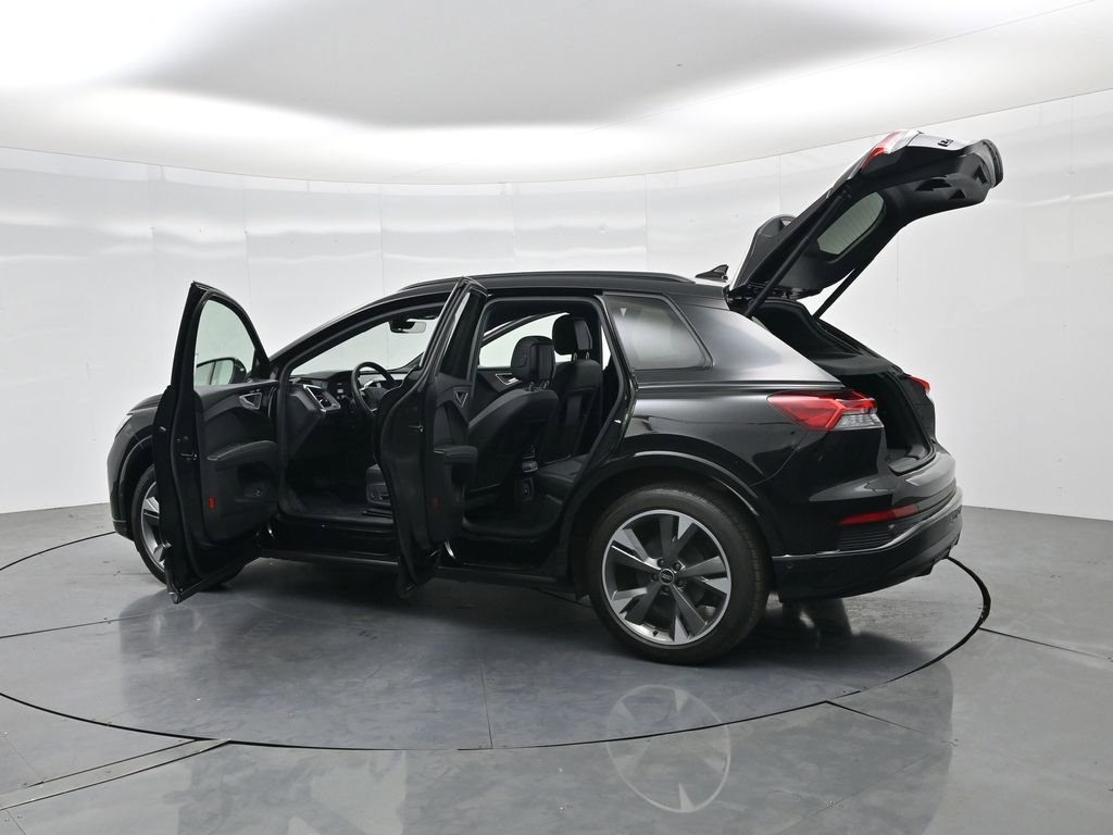 Used 2024 Audi Q4 e-tron Premium Plus w/ Premium Plus AWD/4WD image 4