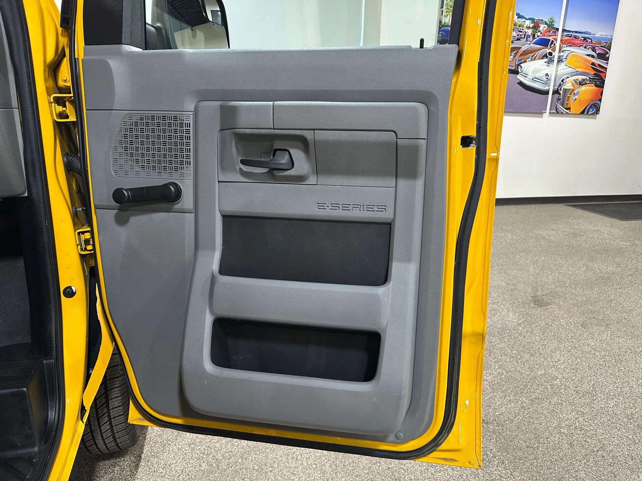 Used 2011 Ford E-150 and Econoline 150 Wagon image 22