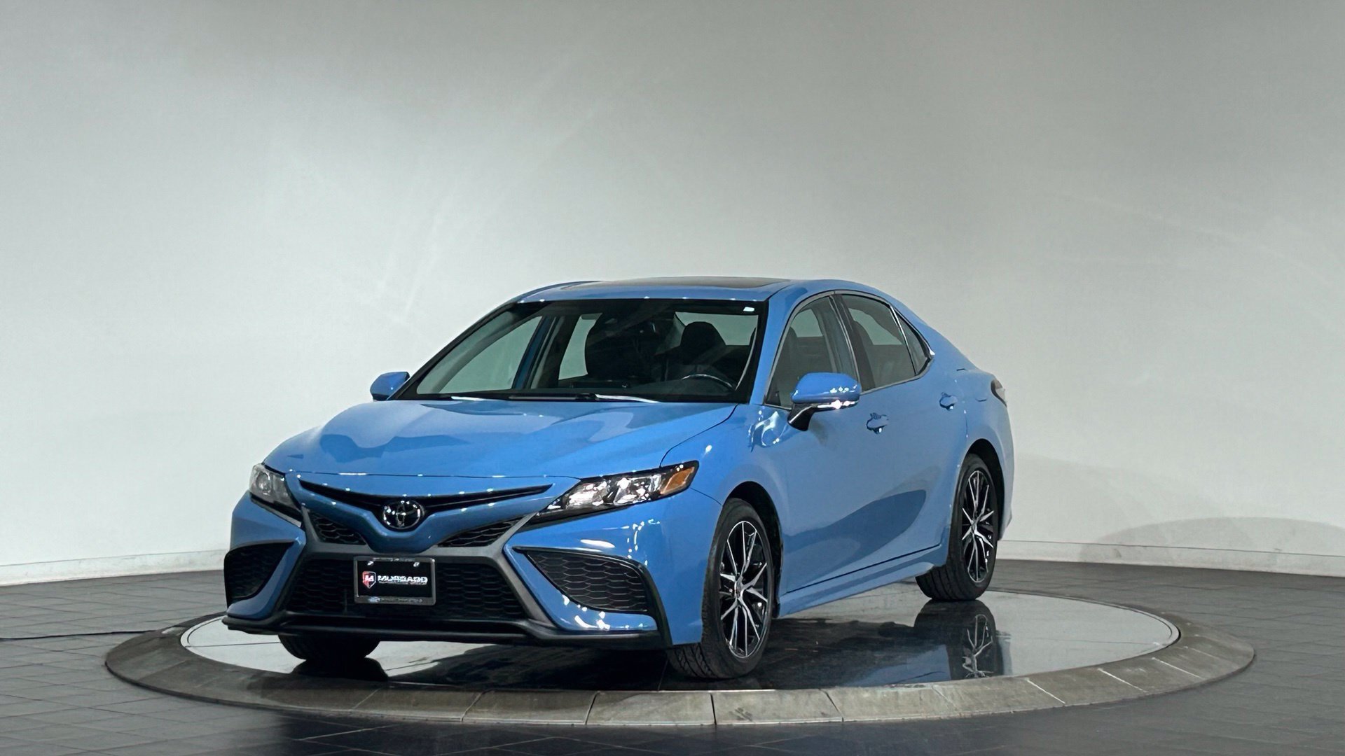 Used 2024 Toyota Camry SE w/ Convenience Package FWD image 5