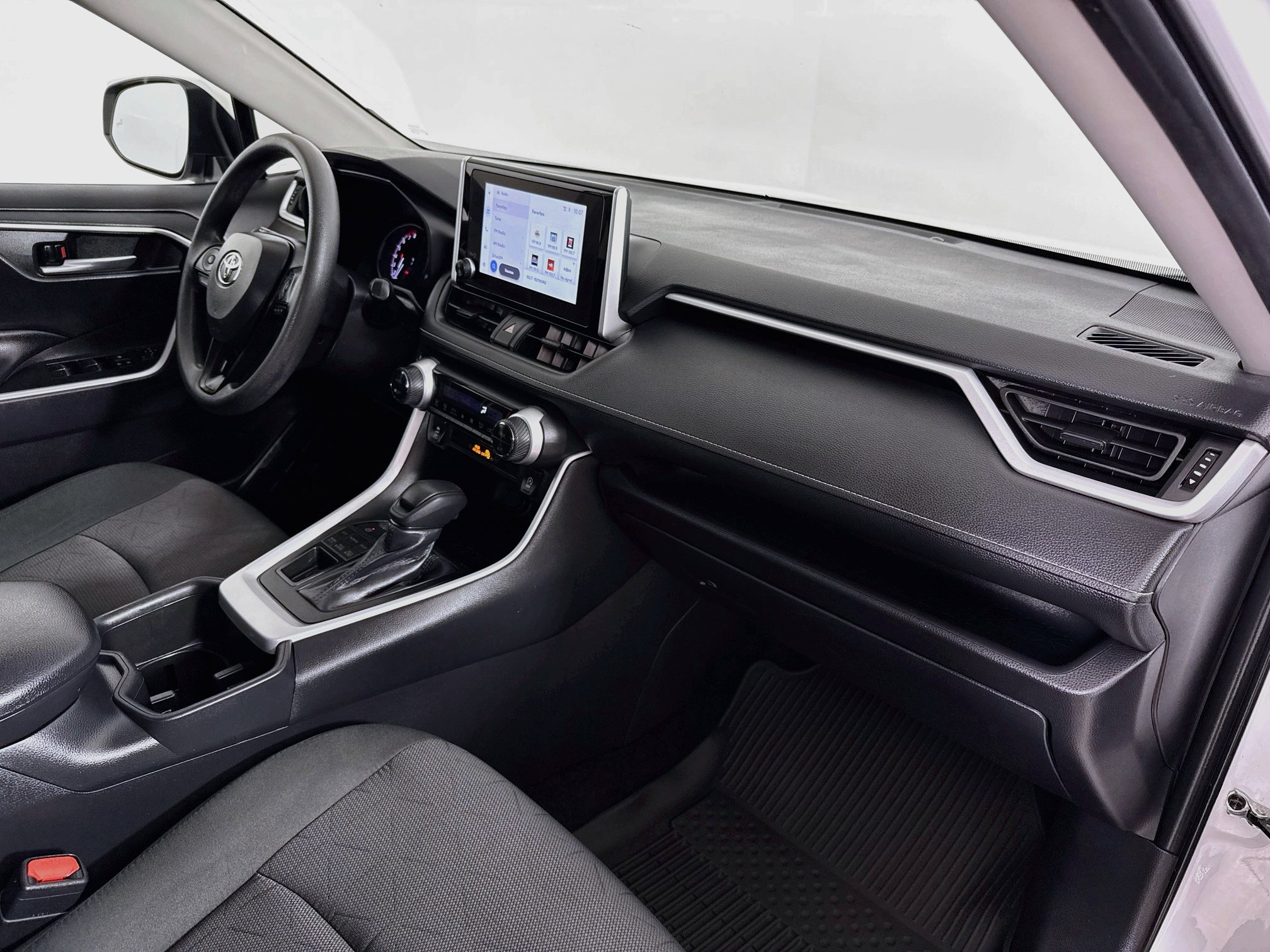 Certified 2025 Toyota RAV4 XLE AWD/4WD image 29