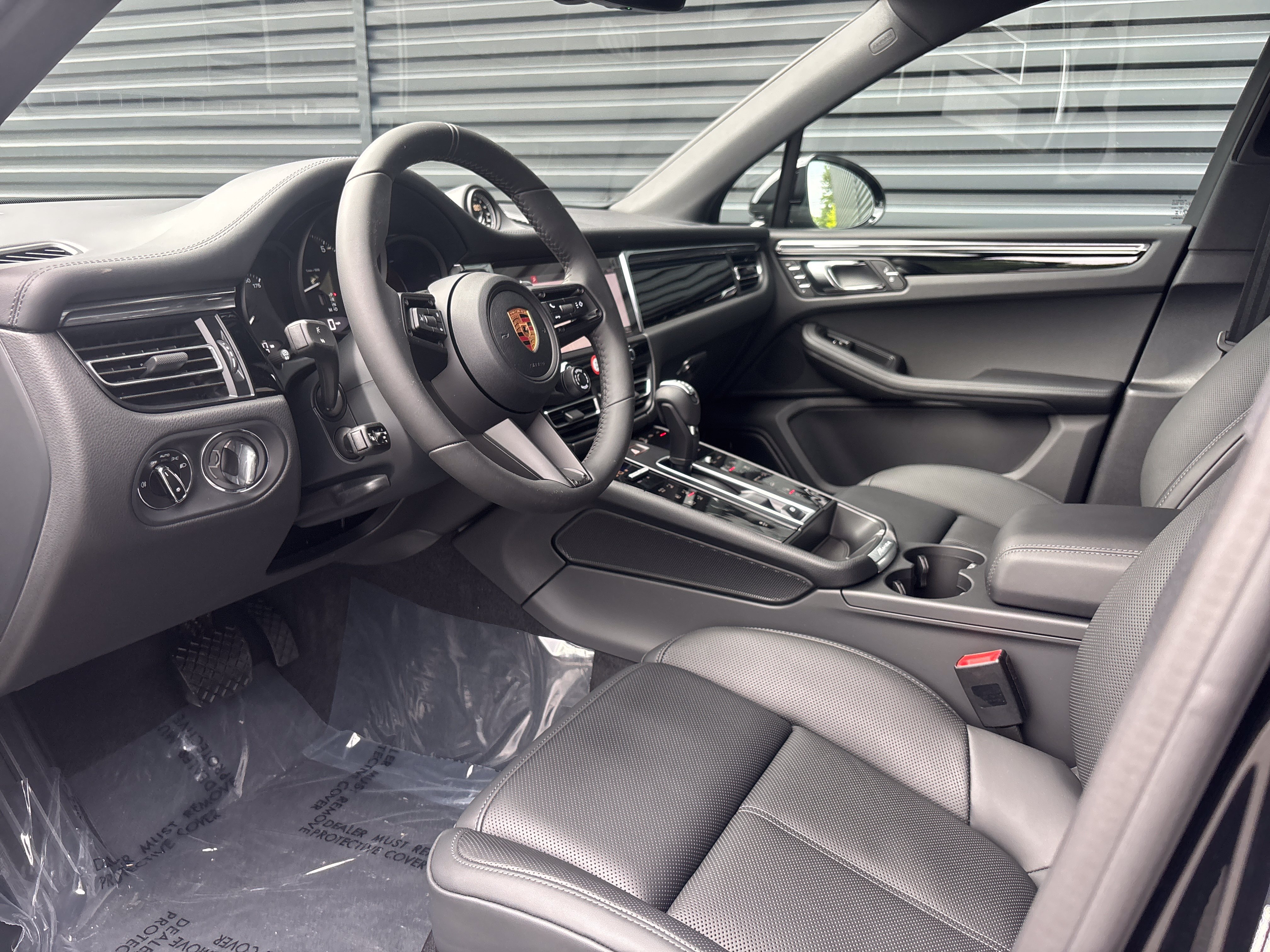 New 2026 Porsche Macan AWD/4WD image 11