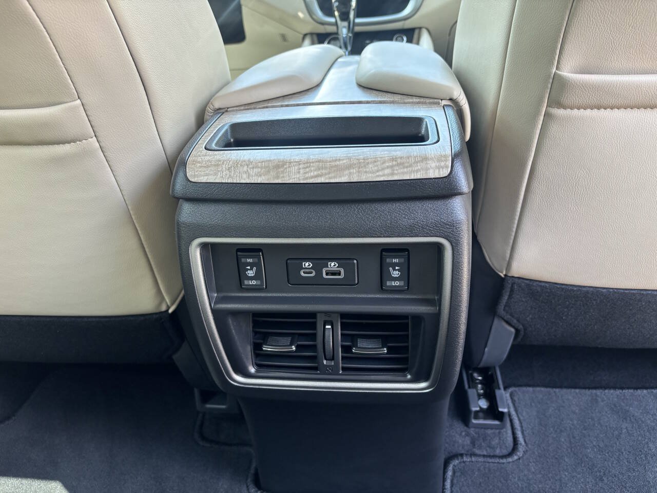 Used 2024 Nissan Murano SL FWD image 11