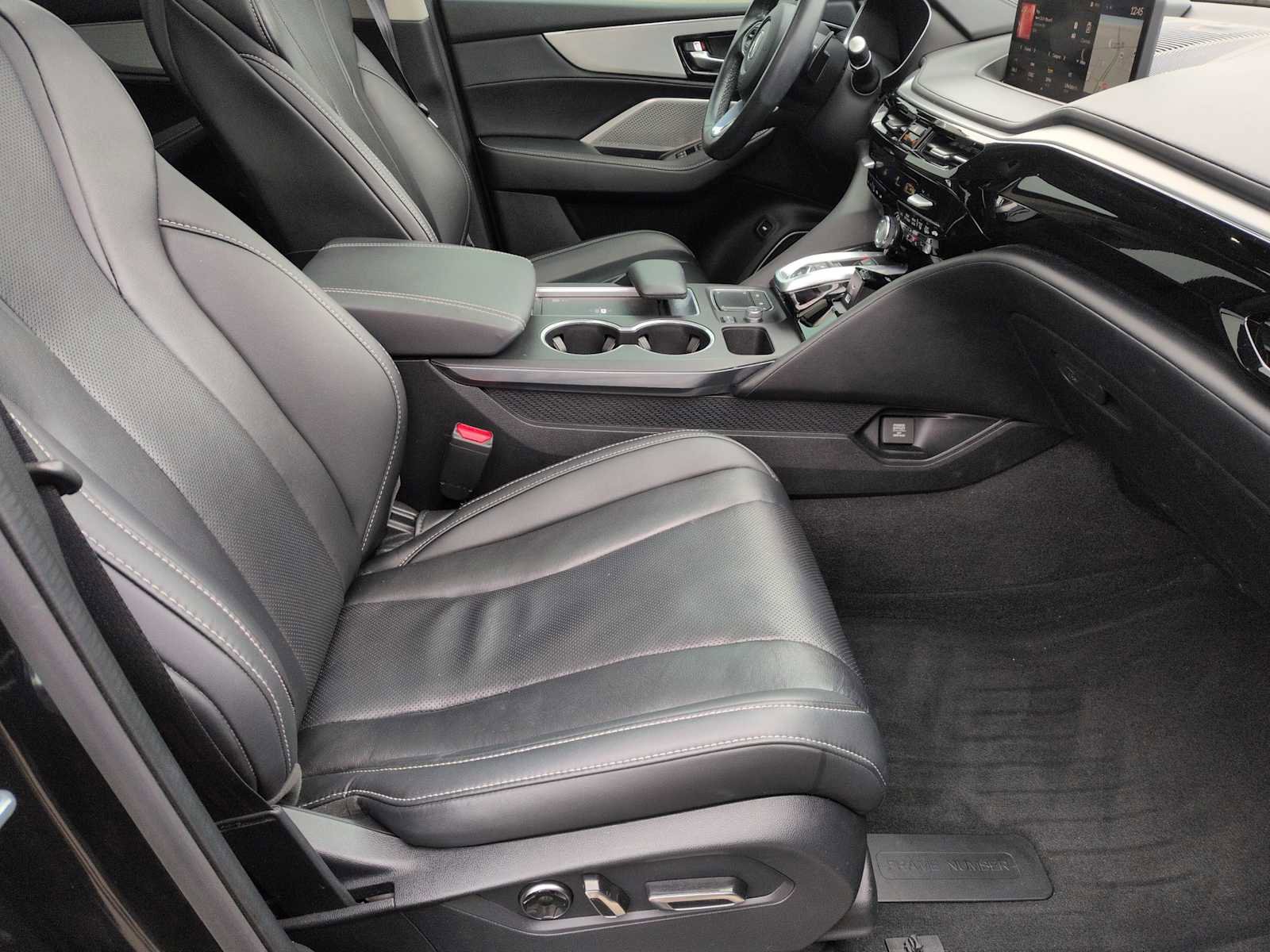 Used 2023 Acura MDX SH-AWD w/ Technology Package image 23