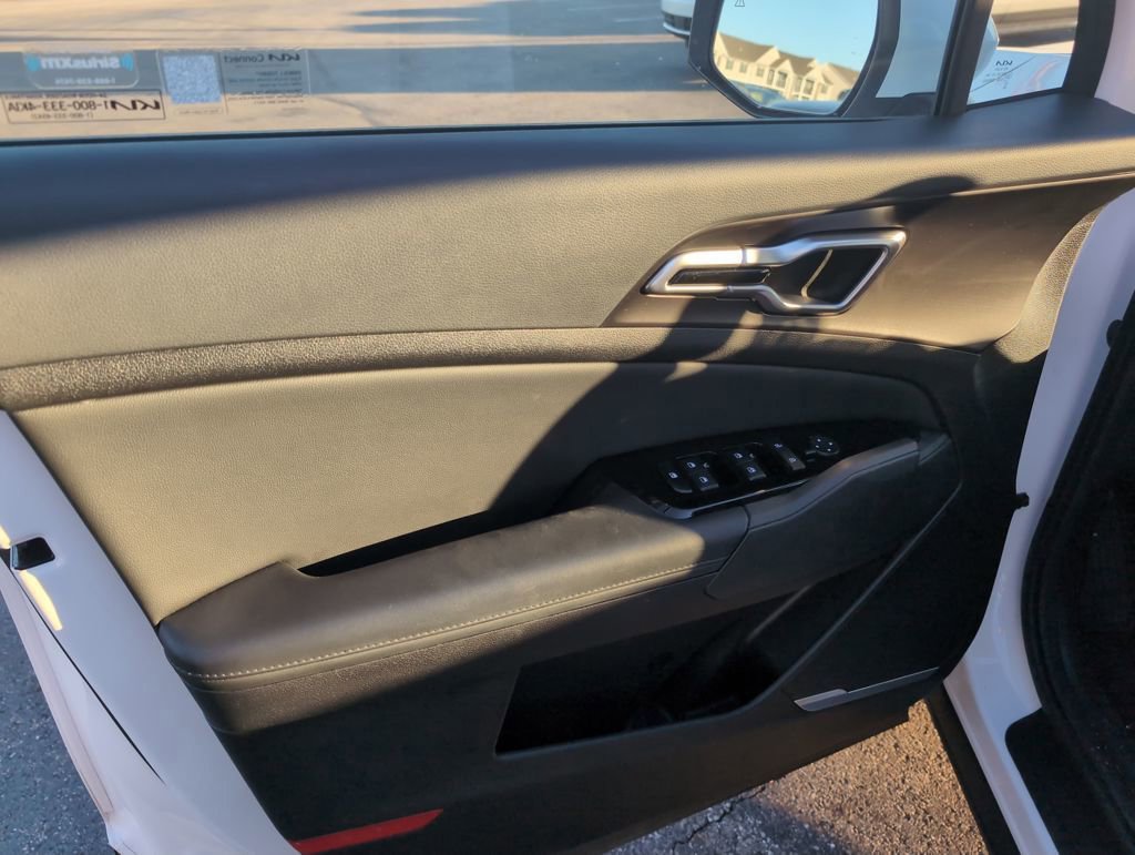 Used 2023 Kia Sportage EX image 14