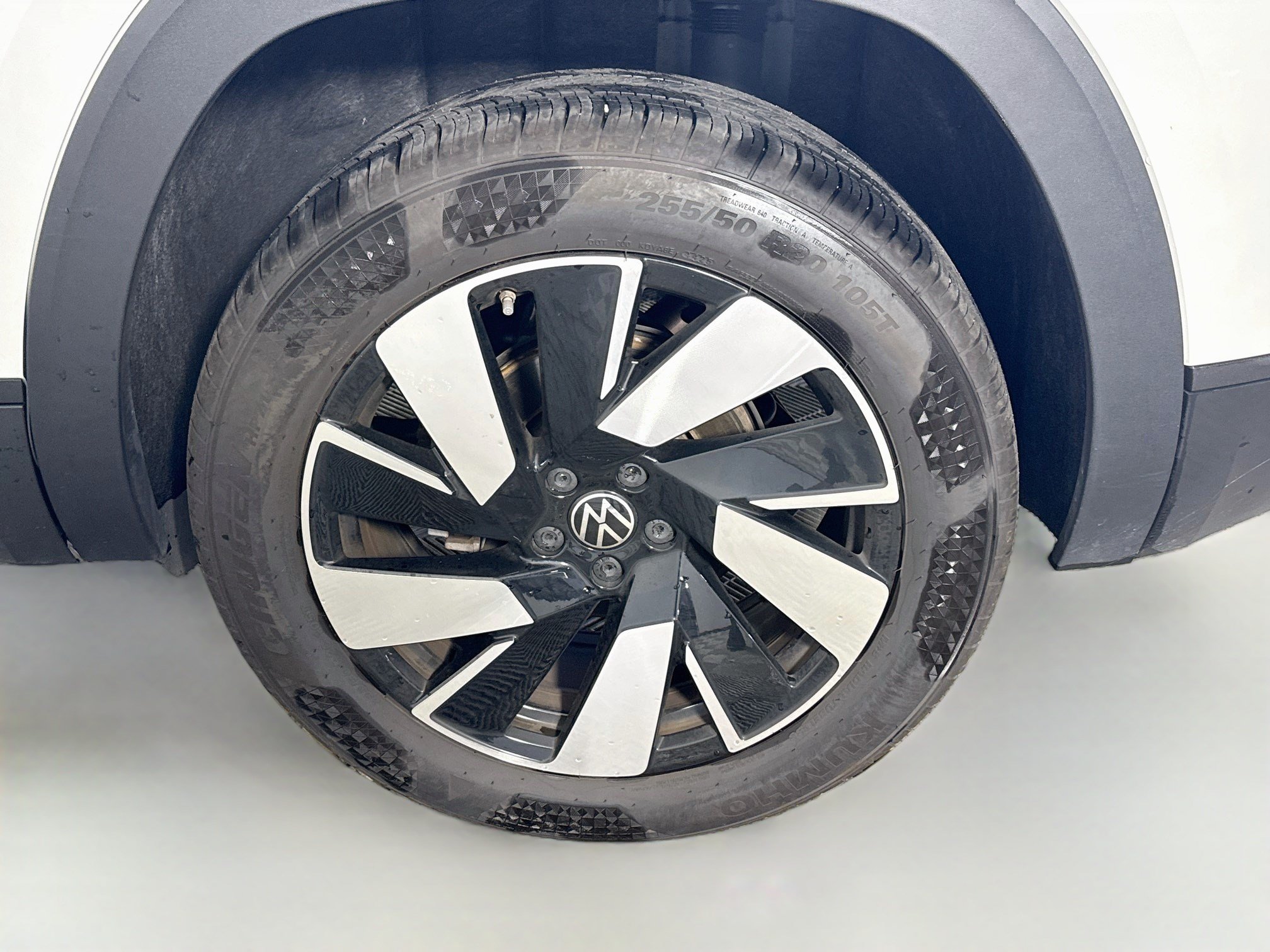 Used 2026 Volkswagen Atlas Cross Sport SE FWD image 37
