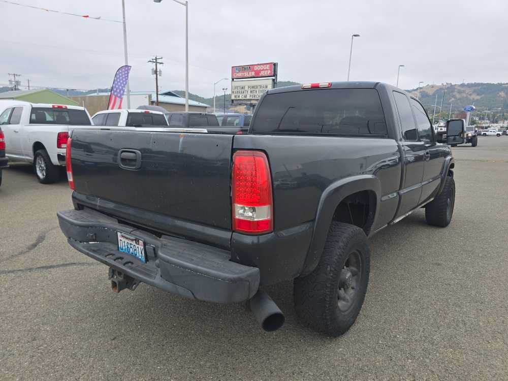 Used 2003 Chevrolet Silverado 2500 LS AWD/4WD image 3