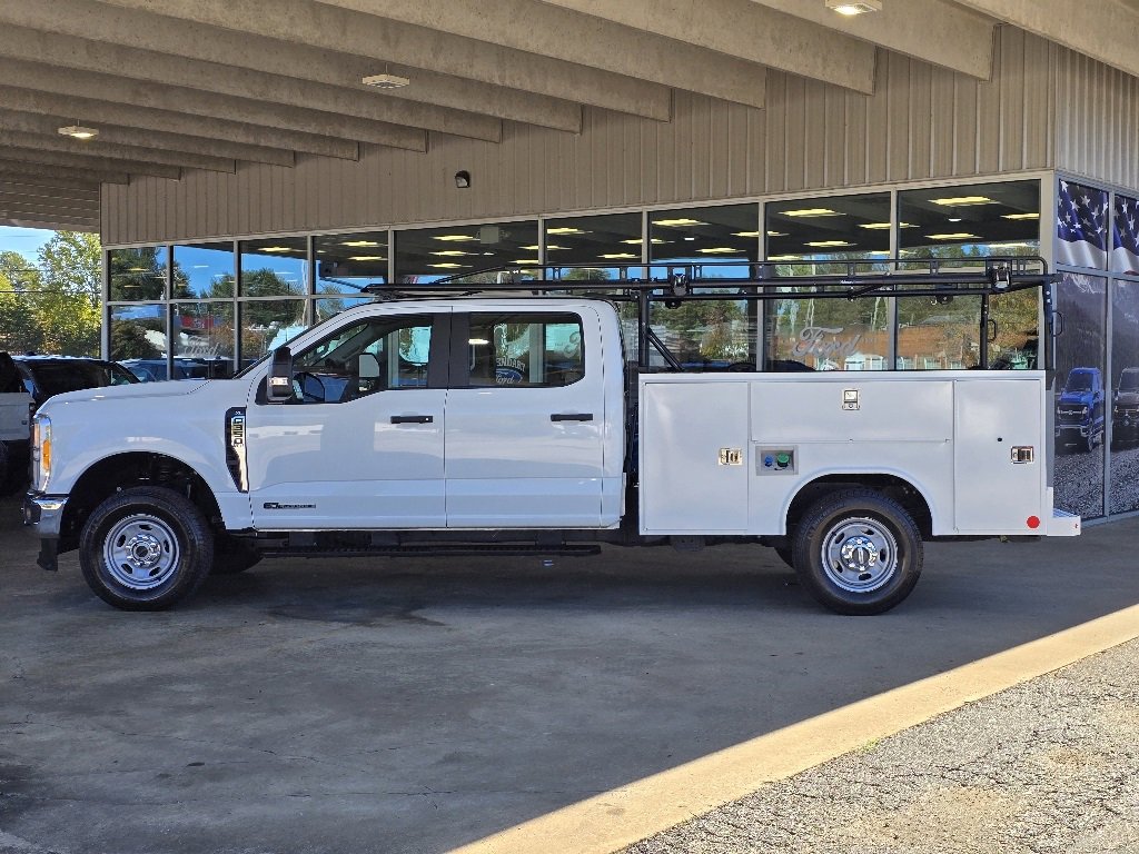Used 2024 Ford F350 XL w/ XL Chrome Package image 22