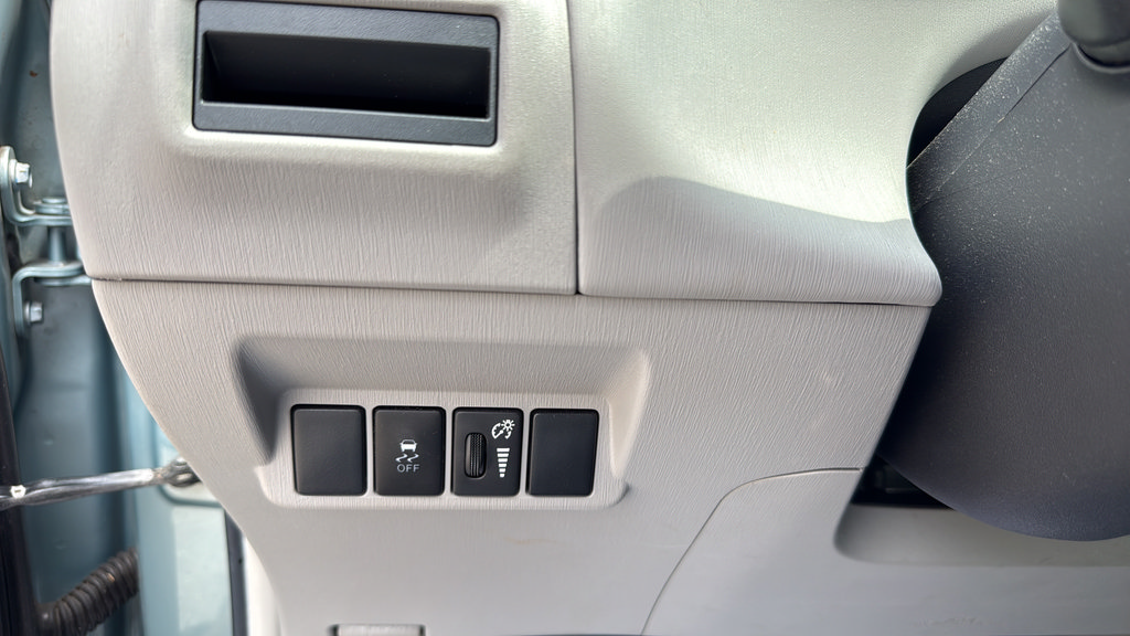Used 2016 Toyota Prius V Three FWD image 19