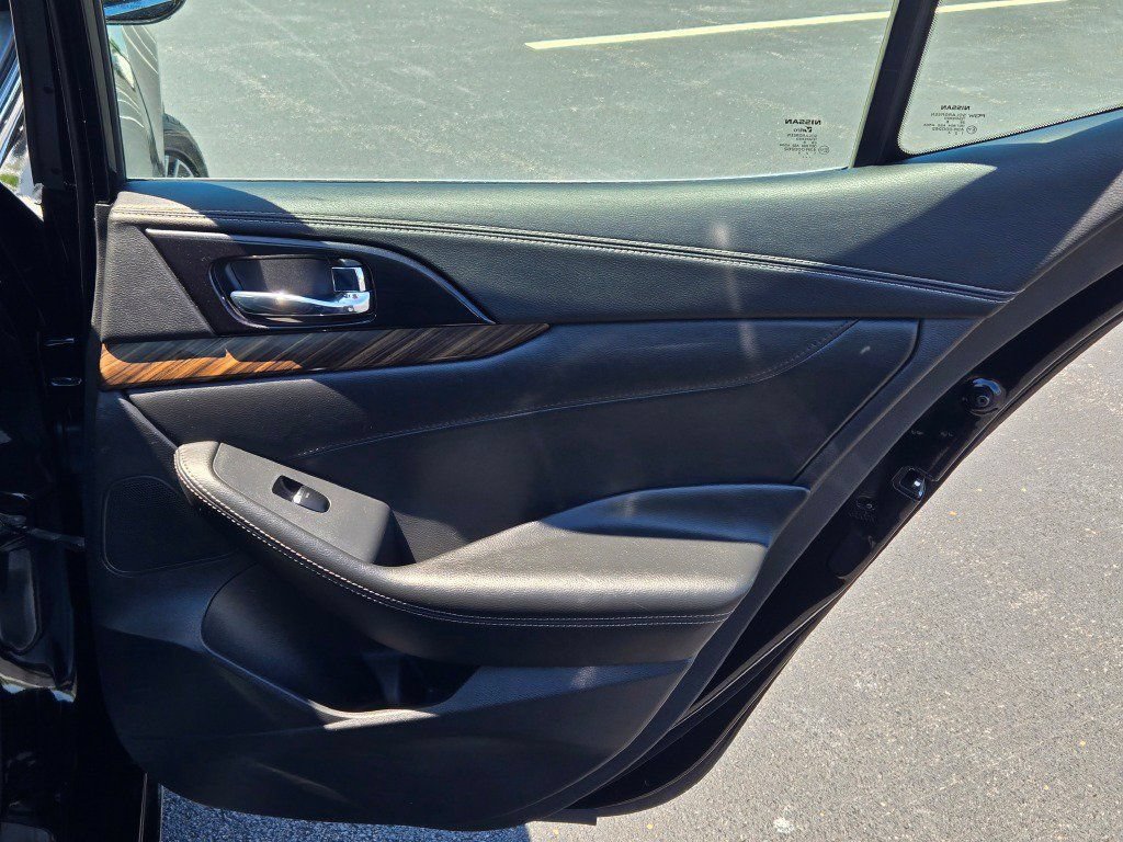 Used 2018 Nissan Maxima Platinum FWD image 9