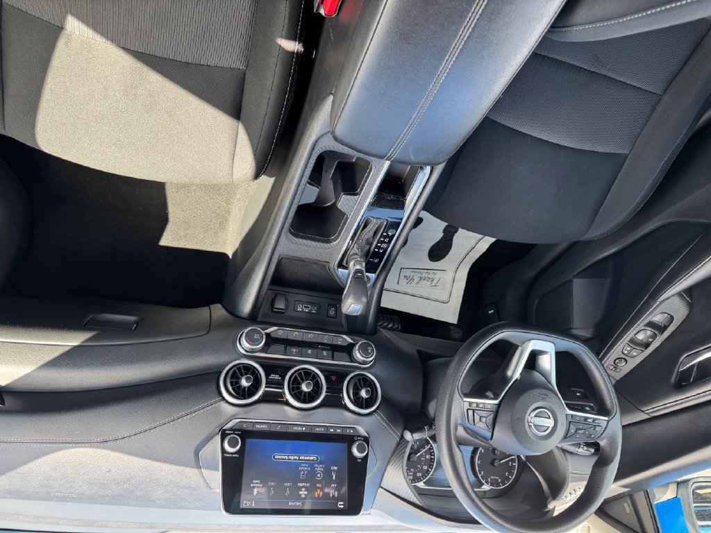 Used 2024 Nissan Sentra SV FWD image 12