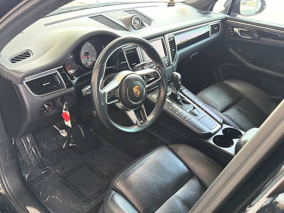 Used 2016 Porsche Macan S AWD/4WD image 4