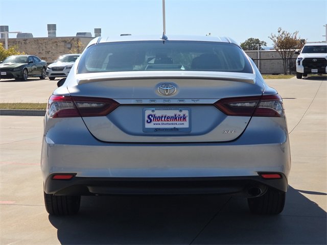 Used 2022 Toyota Camry XLE image 7